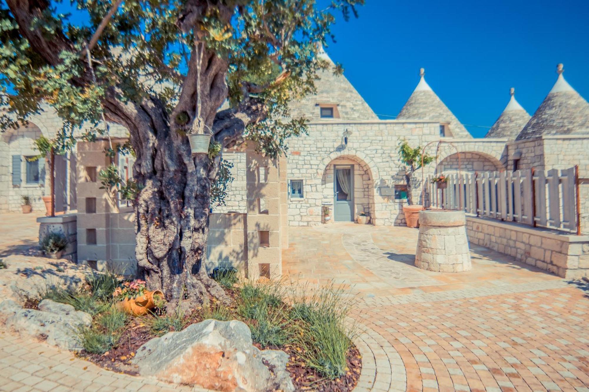 Navolte Trulli E Quiete Con Piscina Villa Locorotondo Eksteriør bilde