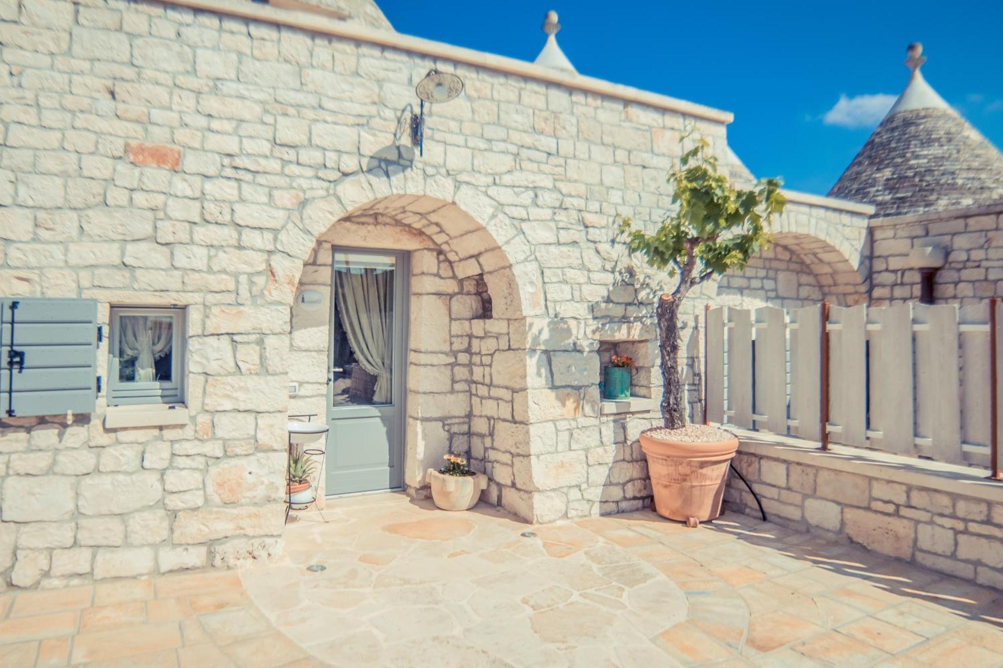 Navolte Trulli E Quiete Con Piscina Villa Locorotondo Eksteriør bilde