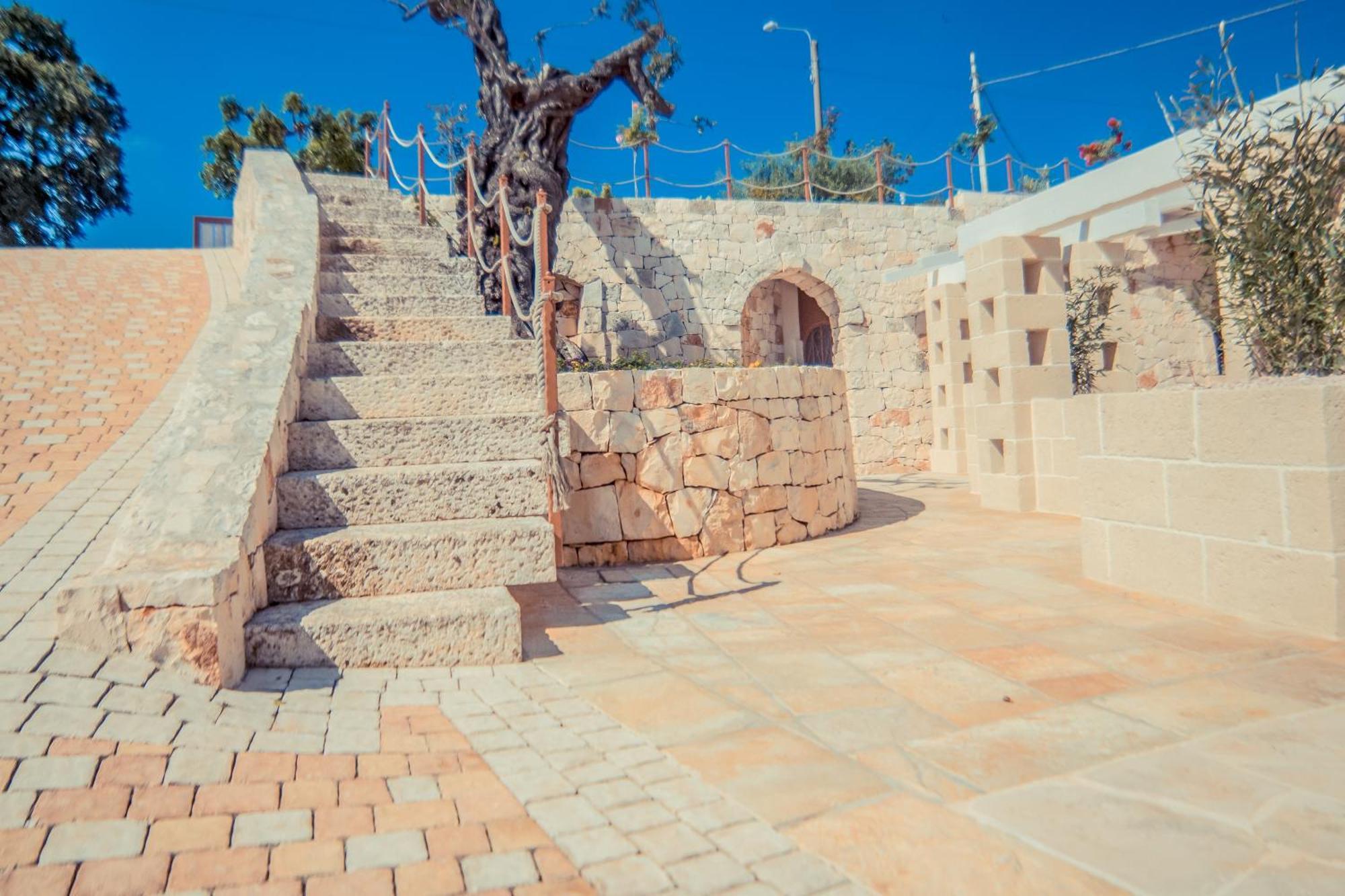 Navolte Trulli E Quiete Con Piscina Villa Locorotondo Eksteriør bilde