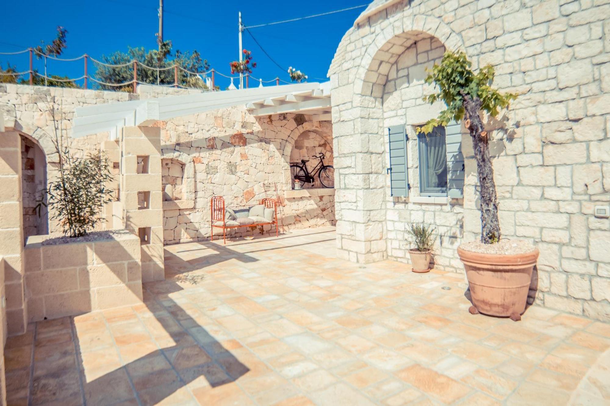 Navolte Trulli E Quiete Con Piscina Villa Locorotondo Eksteriør bilde